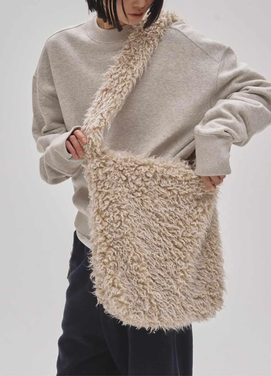 蓬鬆毛絨肩背包